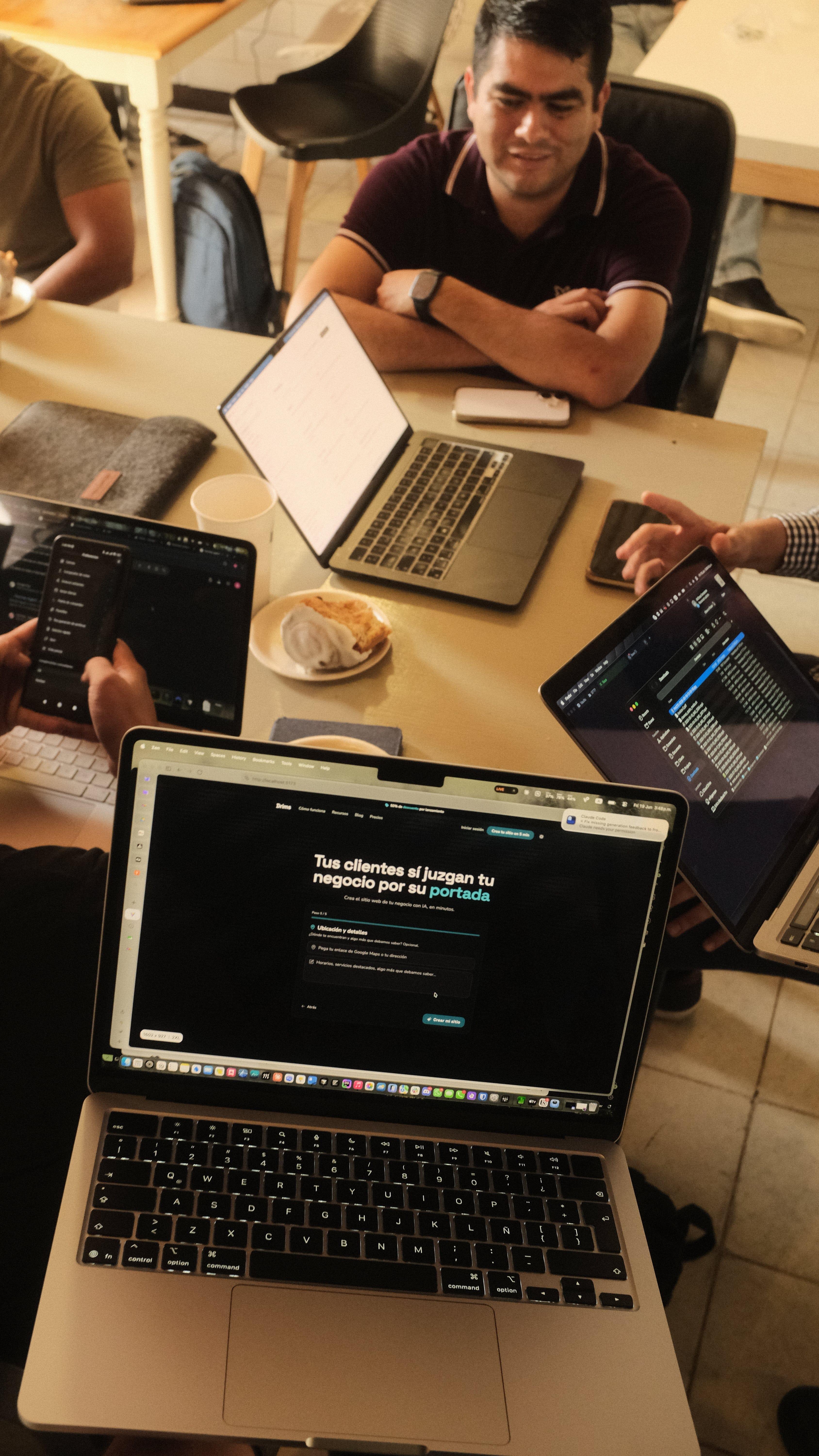 Builders collaborating on laptops at a Cursor Culiacán meetup